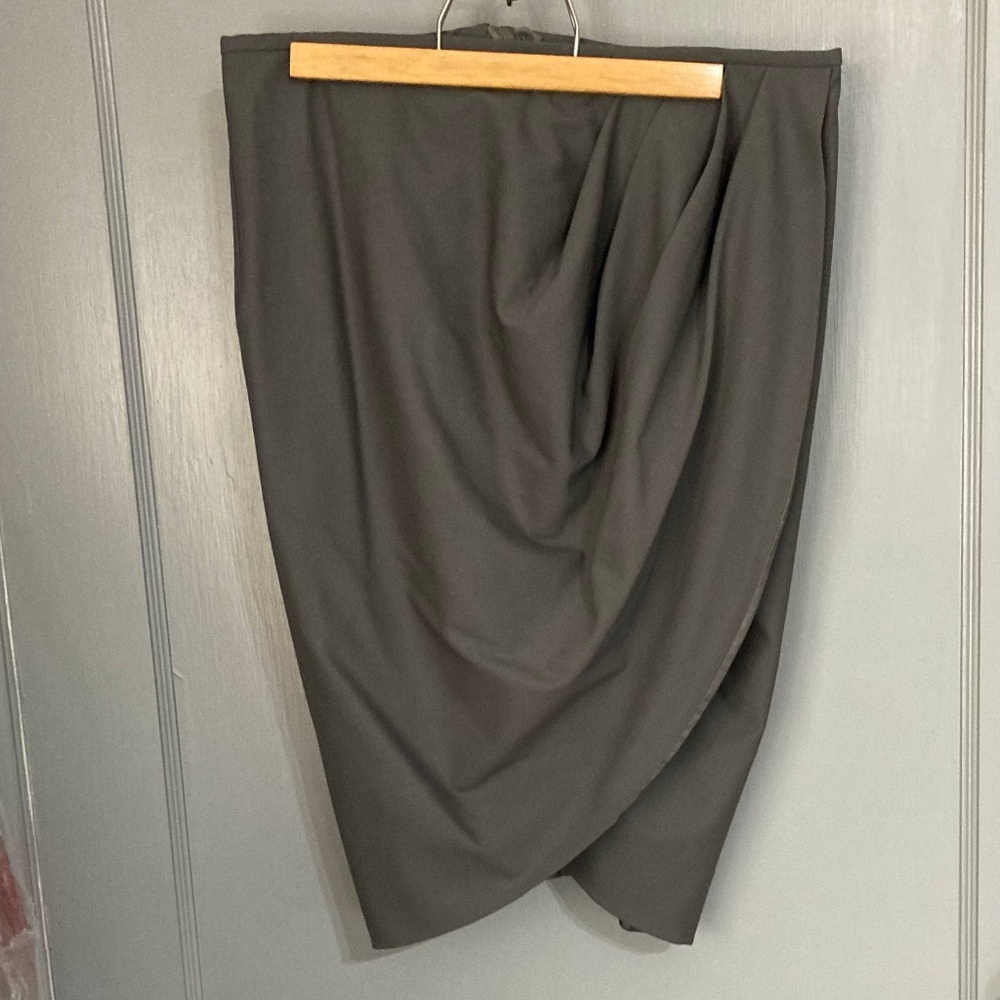 Lafayette 148 Gray Tulip Skirt Size 10